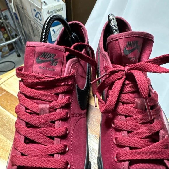 Nike SB men’s blazer court GT Men's skate Sneakers, Size 9 - Picture 2 of 8